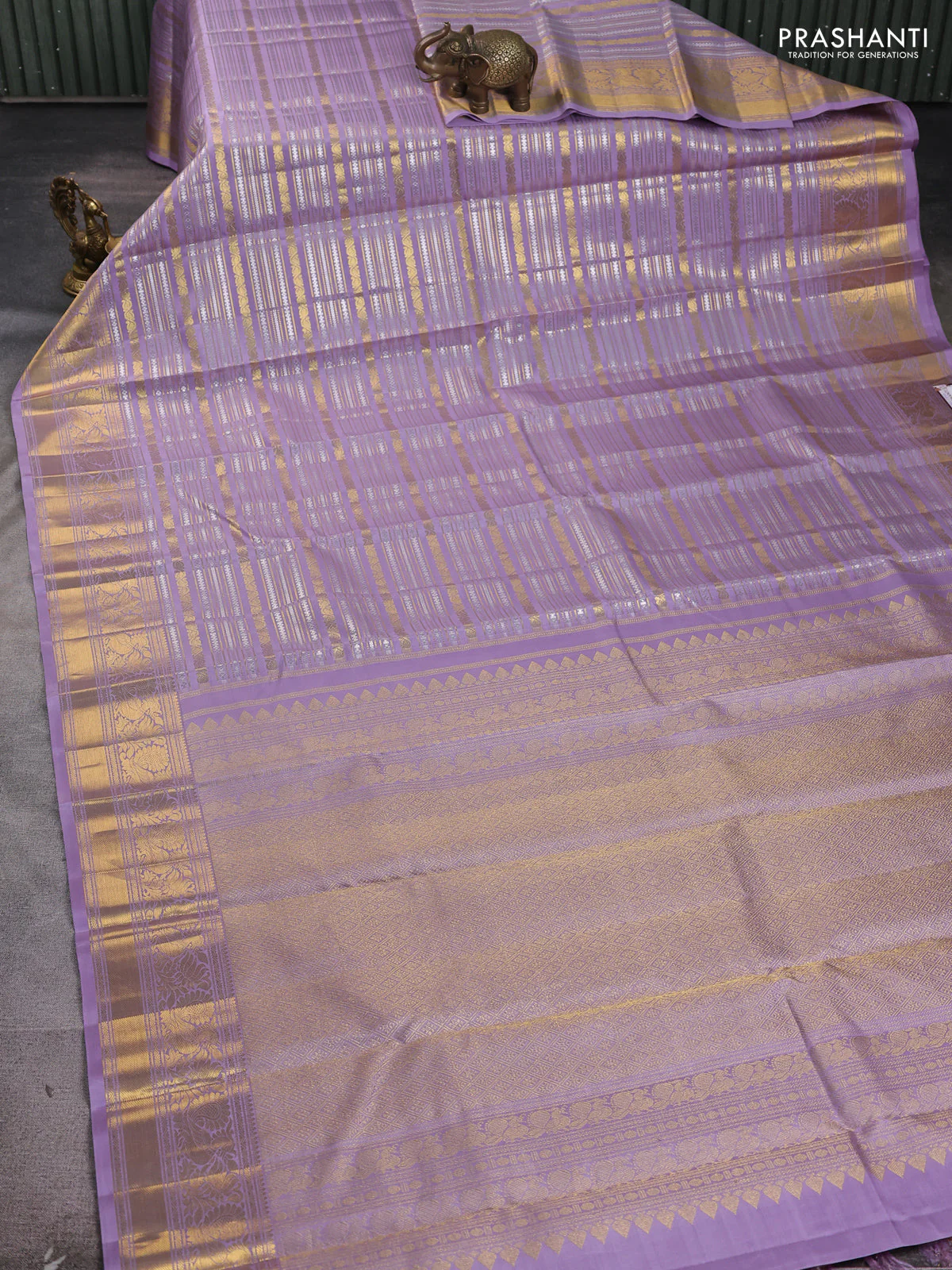 Pure kanchipuram silk saree pastel lavender with allover veldhari zari weaves and rich zari woven border - Image 2