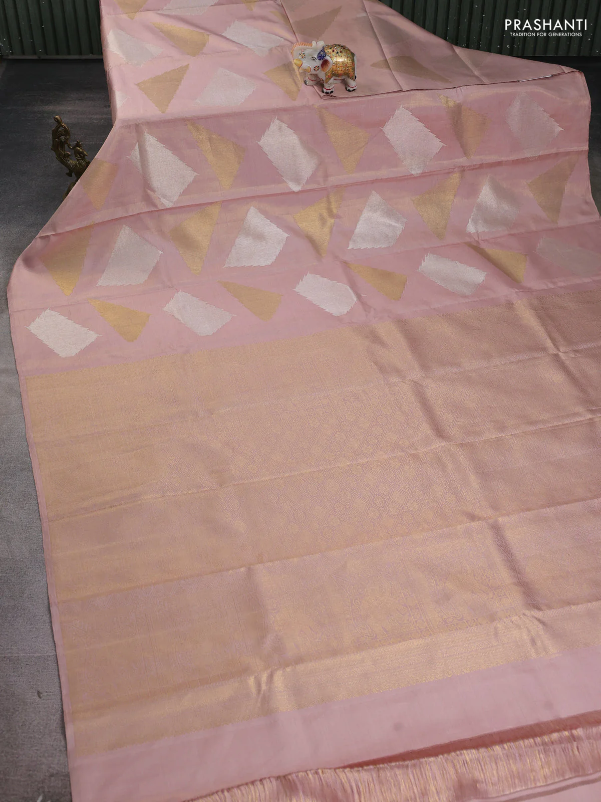 Pure kanchipuram silk saree pastel peach with allover zari woven geometric brocade weaves in borderless style - Image 2