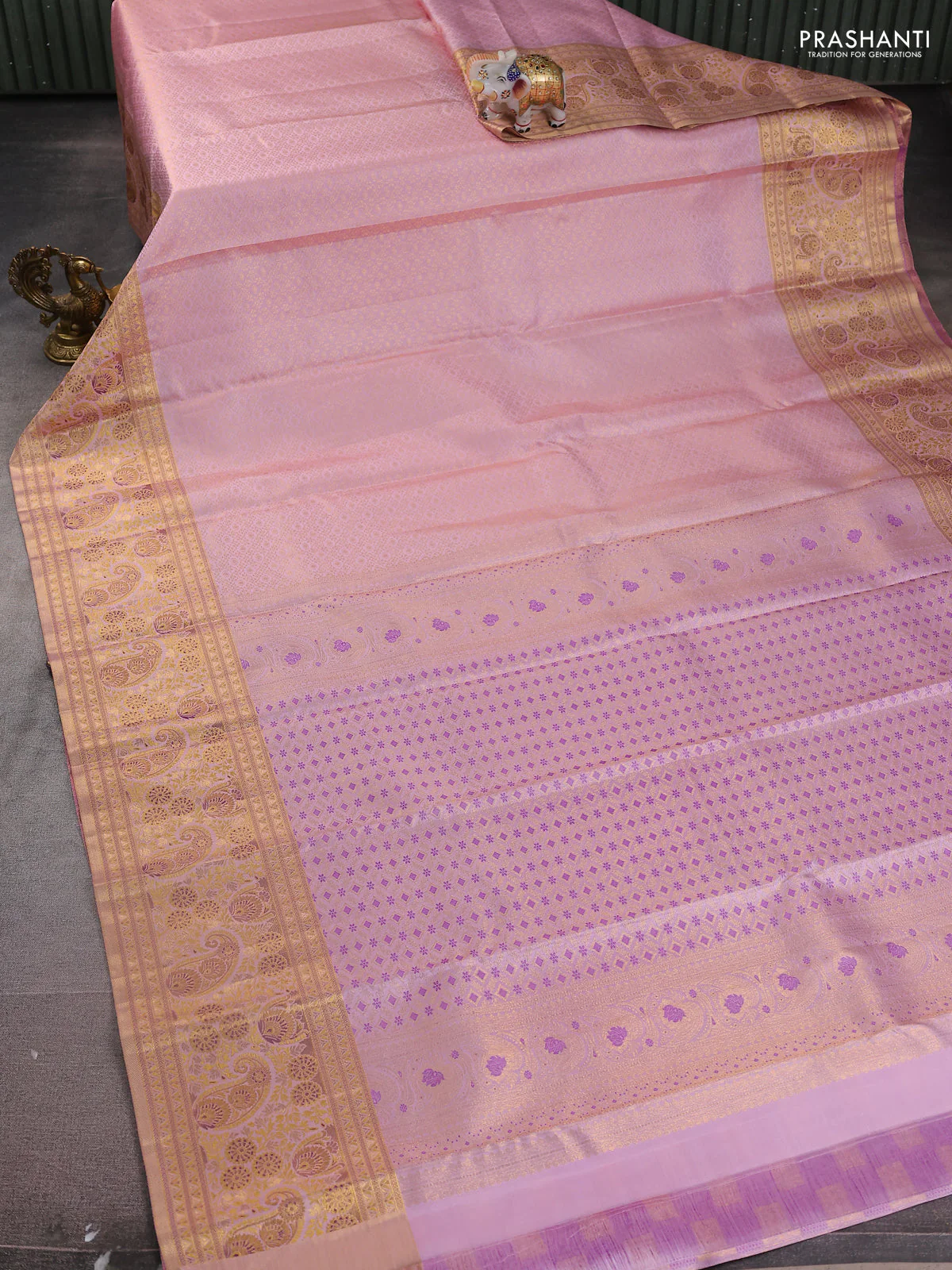 Pure kanchipuram silk saree pastel pink and purple with allover zari woven brocade weaves and zari woven mina border - Image 2