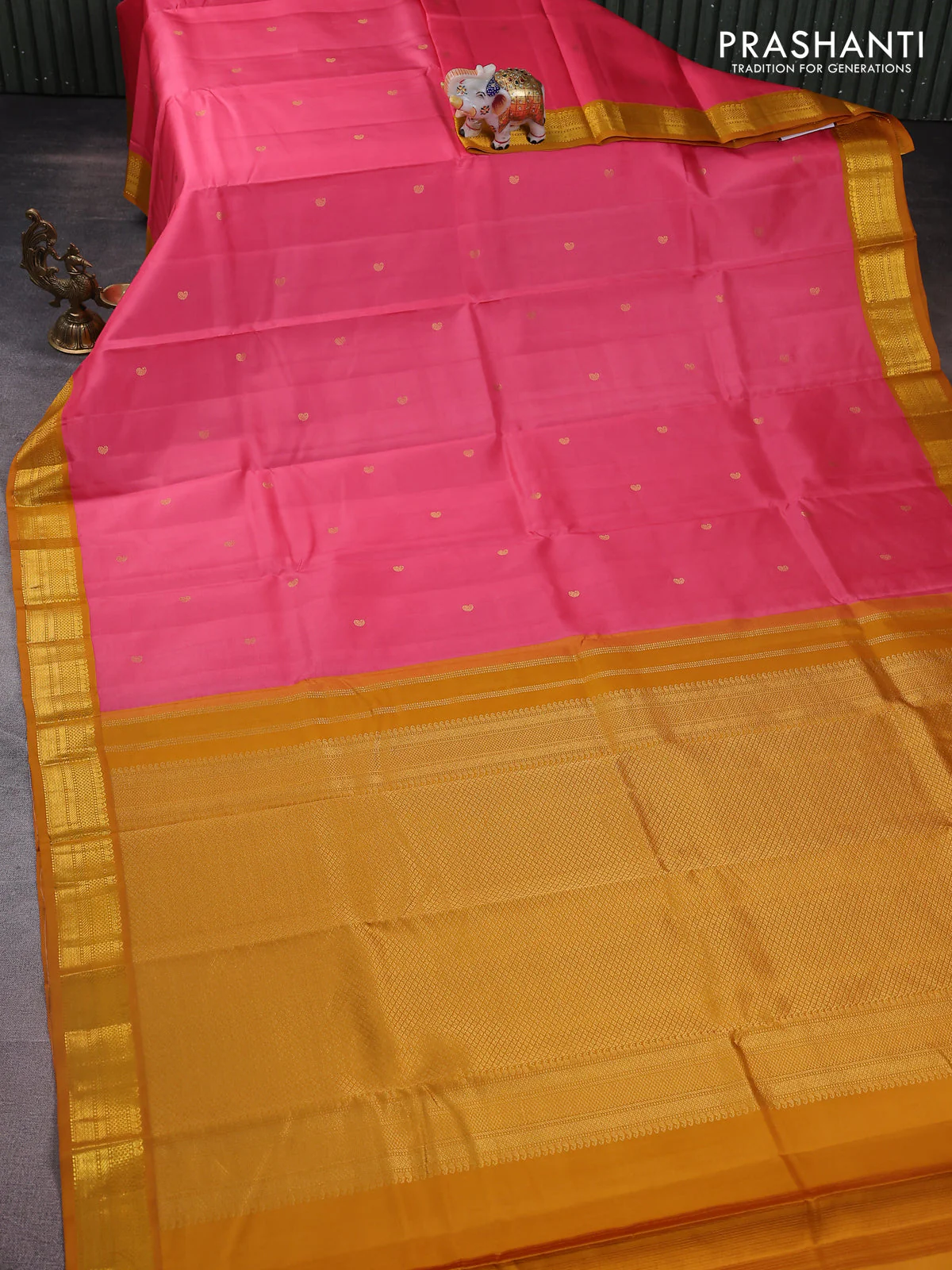 Pure kanchipuram silk saree peach pink and dark mustard with zari woven buttas and zari woven korvai border - Image 2