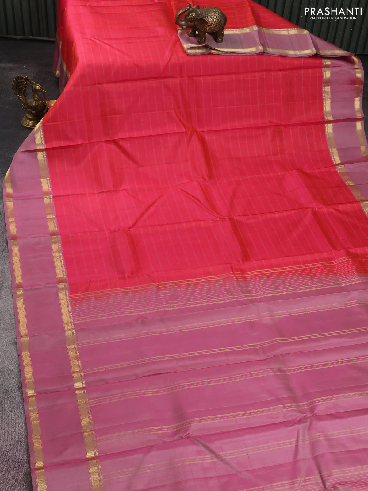 Pure kanchipuram silk saree peach pink and pastel pink with stripes pattern and rettapet zari woven border - Image 2