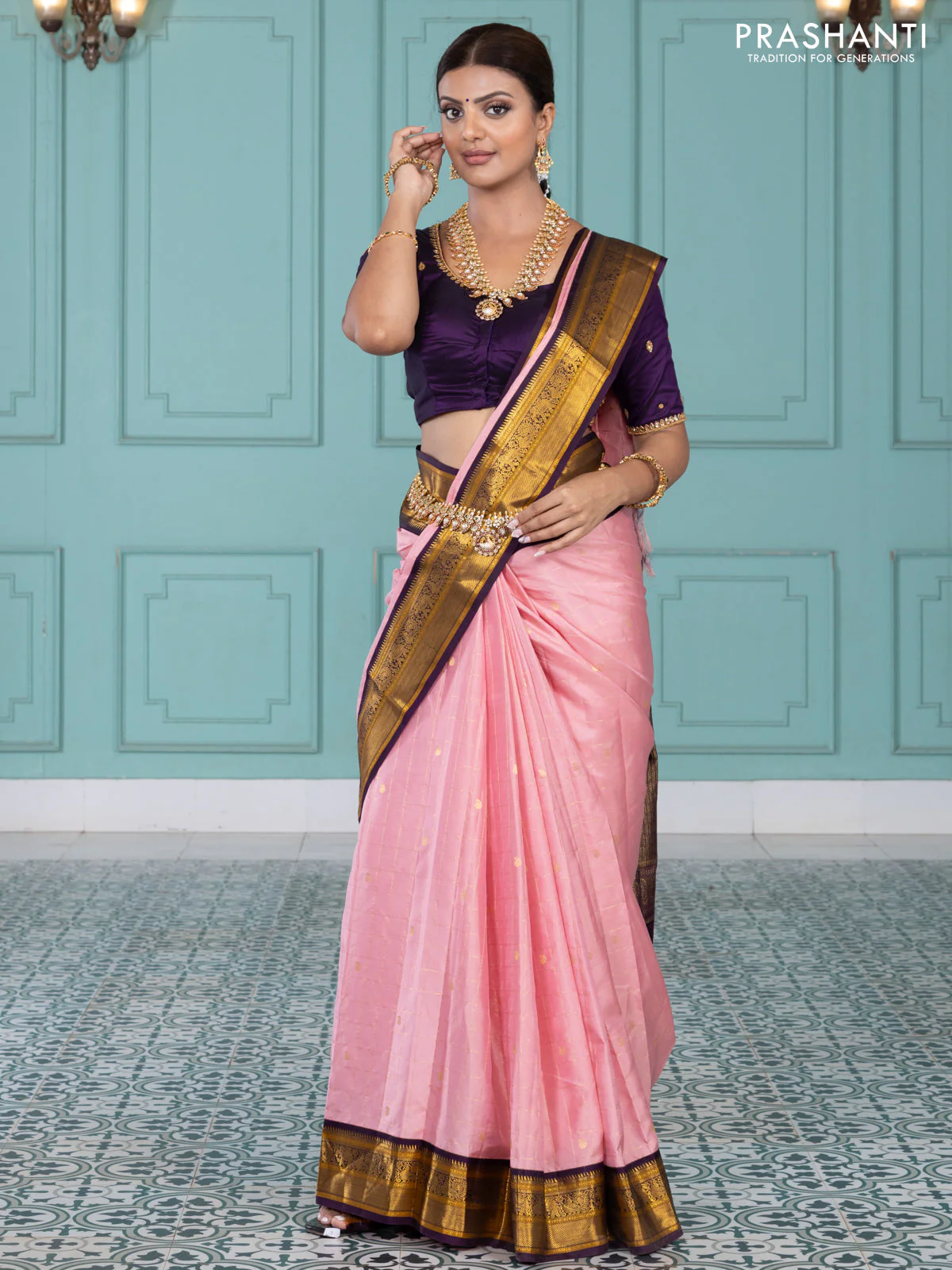 Pure kanchipuram silk saree peach pink and purple with allover zari checks & paisley buttas and elephant & annam zari woven border - Image 4