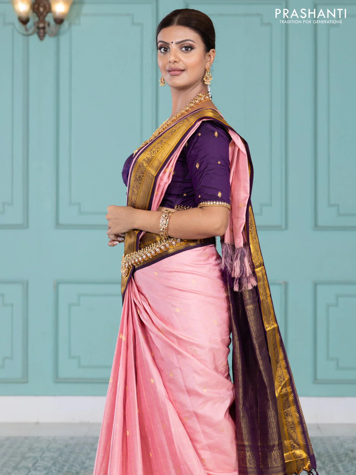 Pure kanchipuram silk saree peach pink and purple with allover zari checks & paisley buttas and elephant & annam zari woven border - Image 5