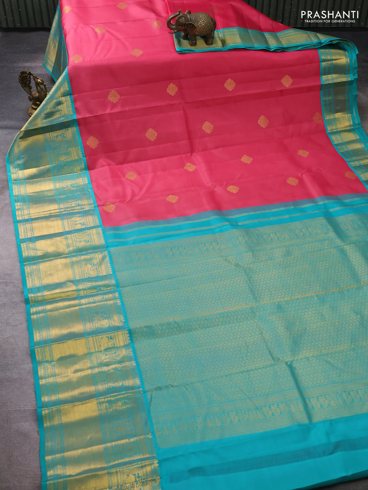 Pure kanchipuram silk saree peach pink and teal green with zari woven buttas and long zari woven korvai border - Image 2