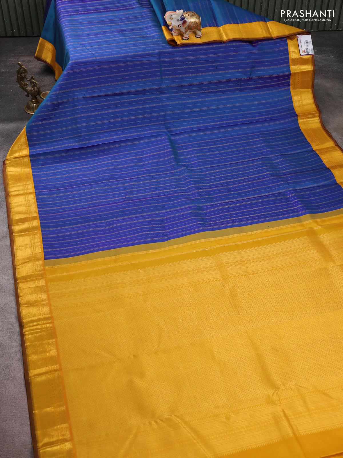 Pure kanchipuram silk saree peacock blue and yellow with allover zari weaves and zari woven korvai border - Image 2
