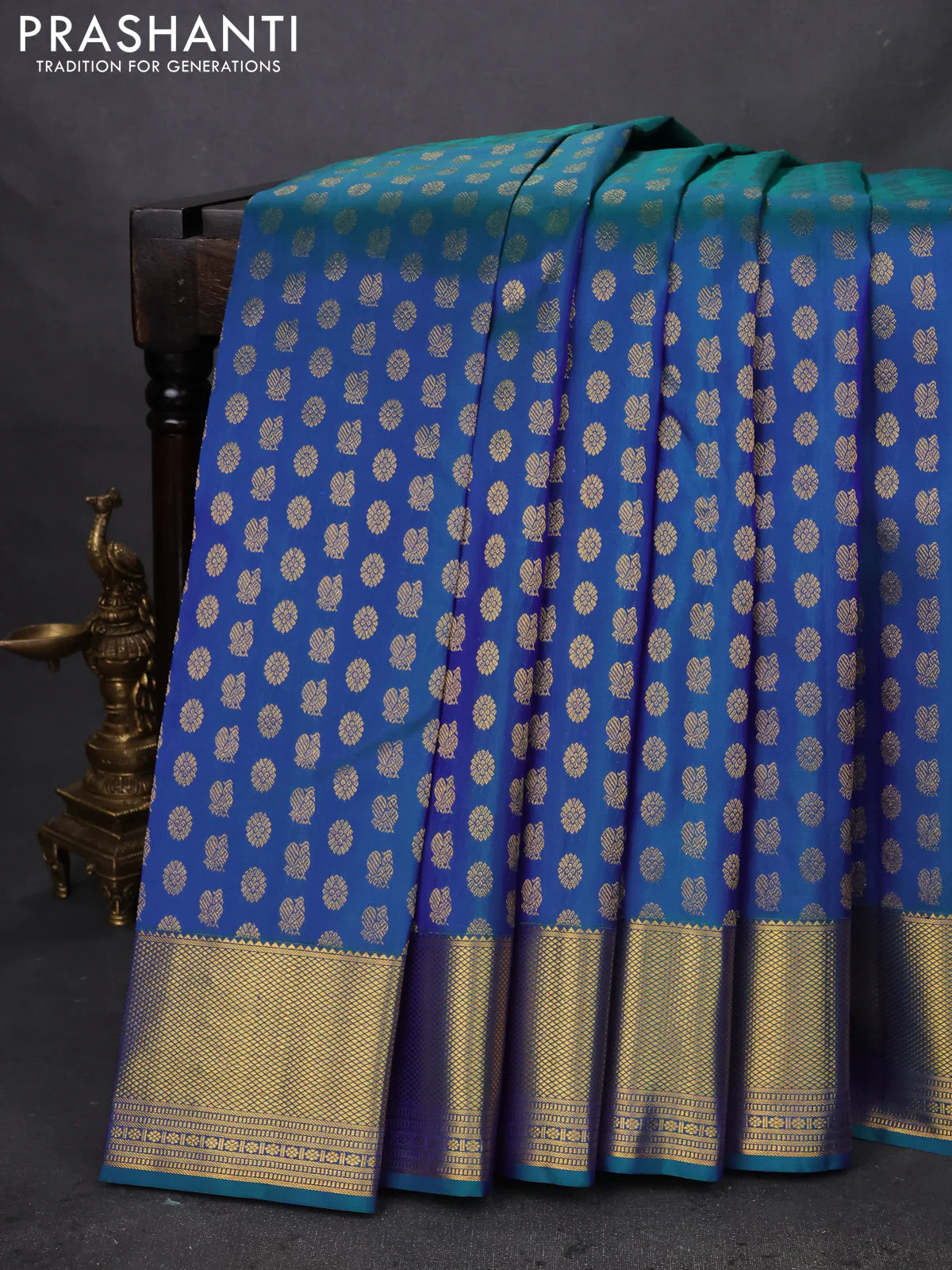 Pure kanchipuram silk saree peacock blue with allover annam & mayil chakram buttas and zari woven border - Image 2