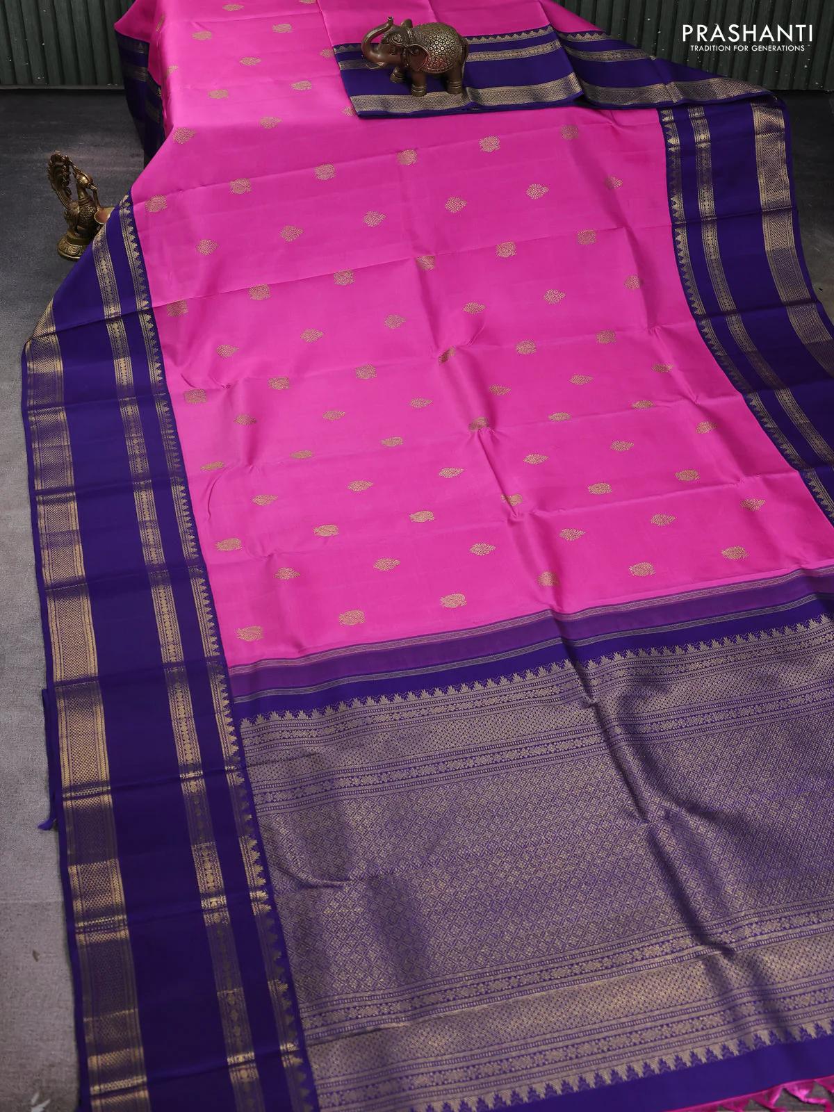 Pure kanchipuram silk saree pink and blue with zari woven buttas and long rettapet zari woven korvai border - Image 3