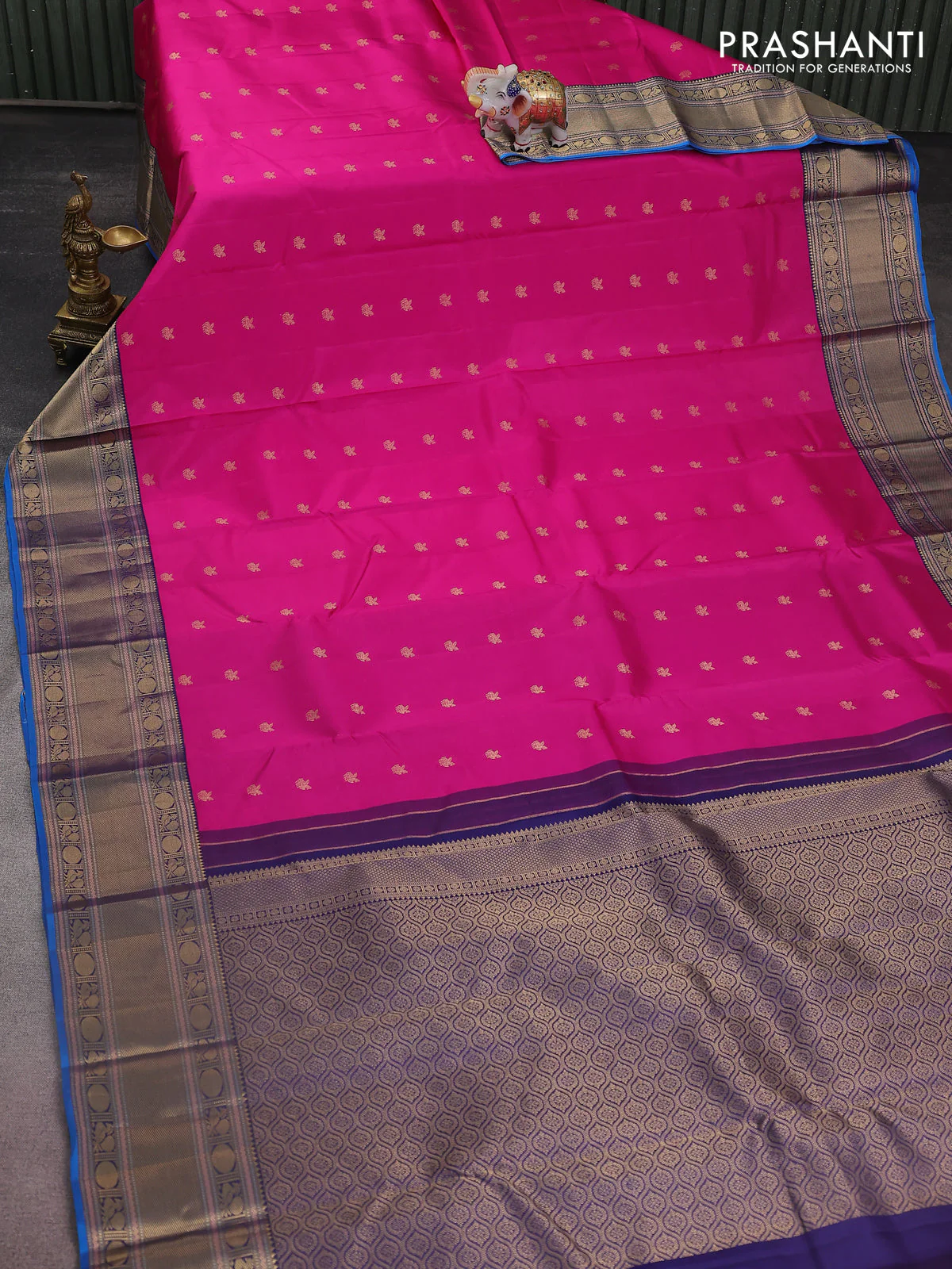 Pure kanchipuram silk saree pink and cs blue with zari woven buttas and zari woven border - Image 2