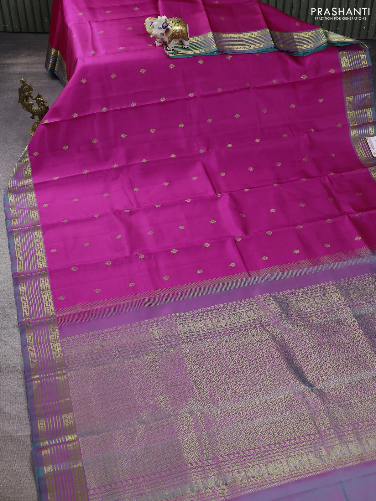 Pure kanchipuram silk saree pink and dual shade of teal green with zari woven buttas and zari woven border - Image 2