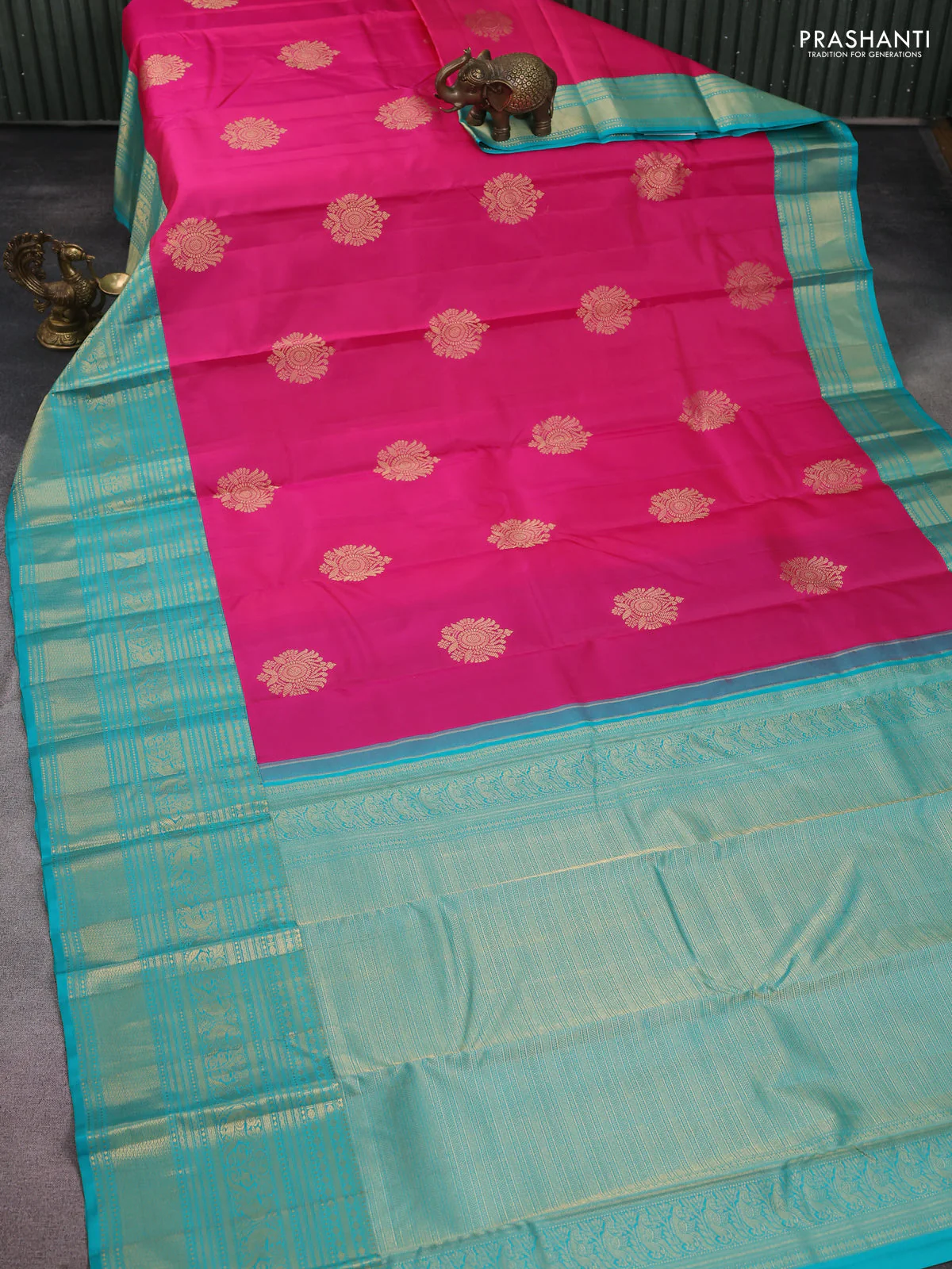 Pure kanchipuram silk saree pink and teal blue with zari woven buttas and long zari woven korvai border - Image 2