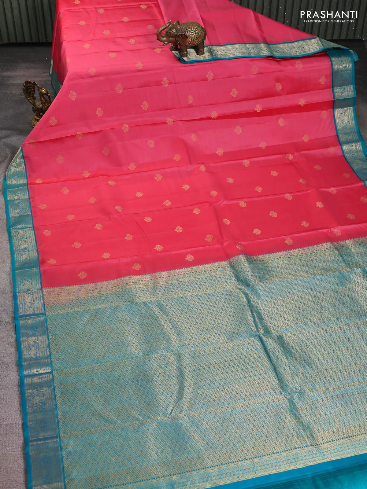 Pure kanchipuram silk saree pink and teal green with floral zari woven buttas and zari woven korvai border - Image 2