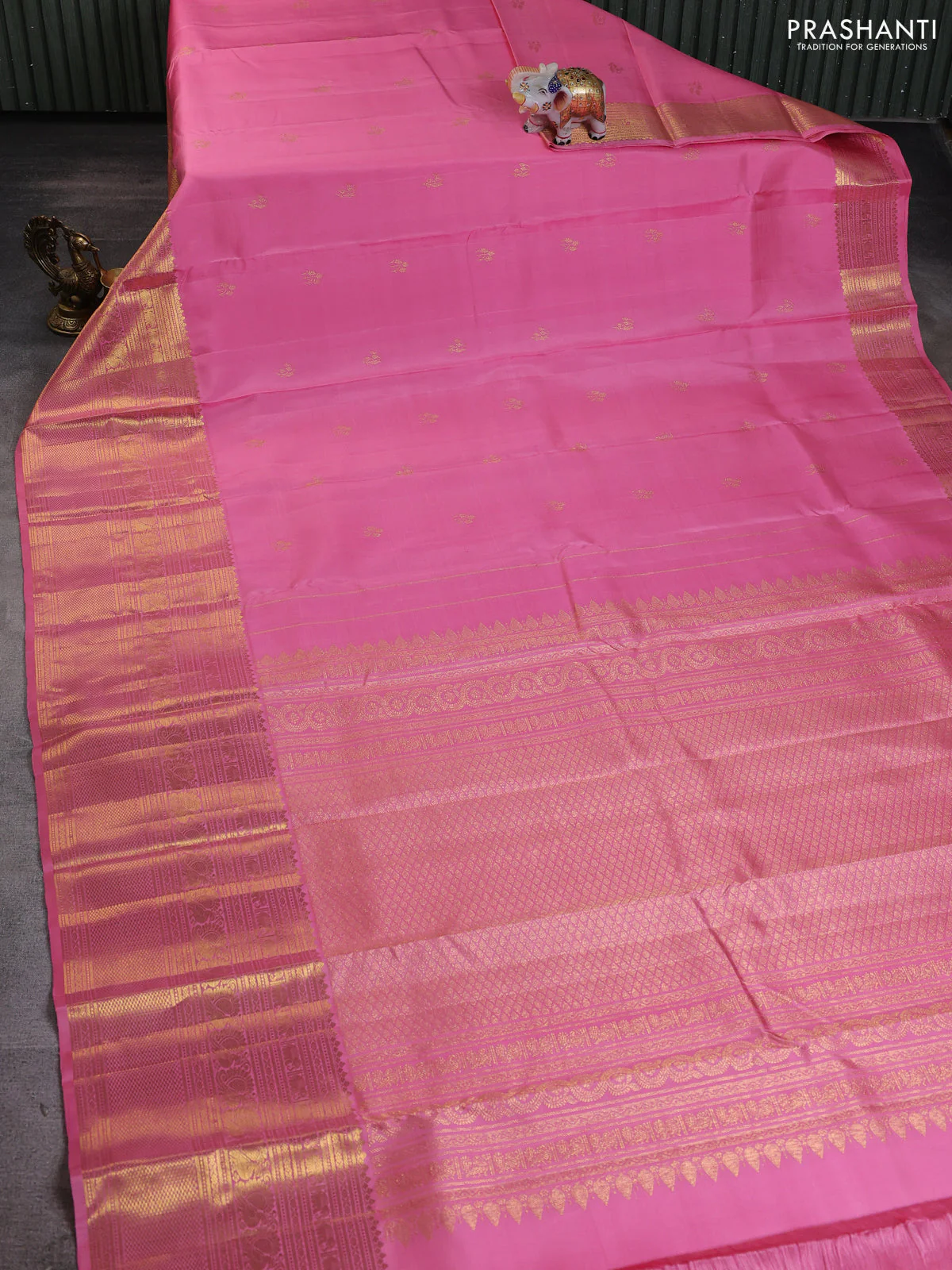 Pure kanchipuram silk saree pink with zari woven buttas and long zari woven border - Image 2