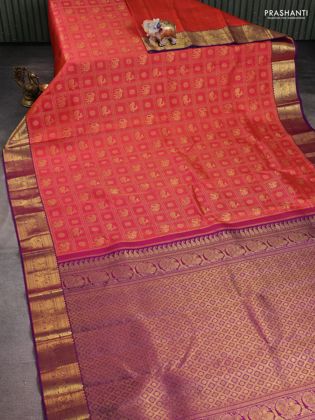 Pure kanchipuram silk saree pinkish orange and purple with allover zari woven checks & buttas and annam & elephant zari woven border - Image 3