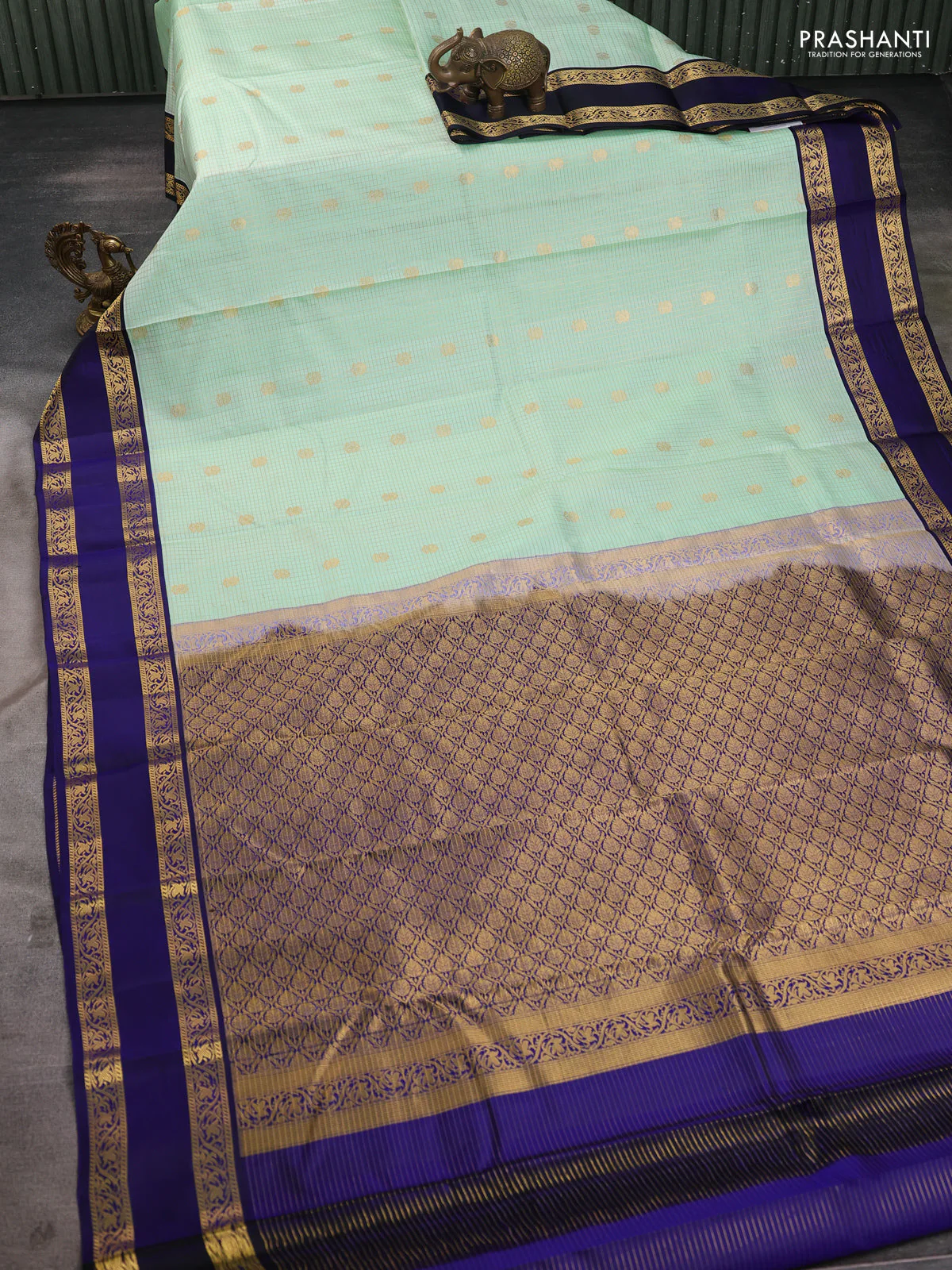 Pure kanchipuram silk saree pista green and blue with allover zari checks & buttas and rettapet zari woven korvai border - Image 2