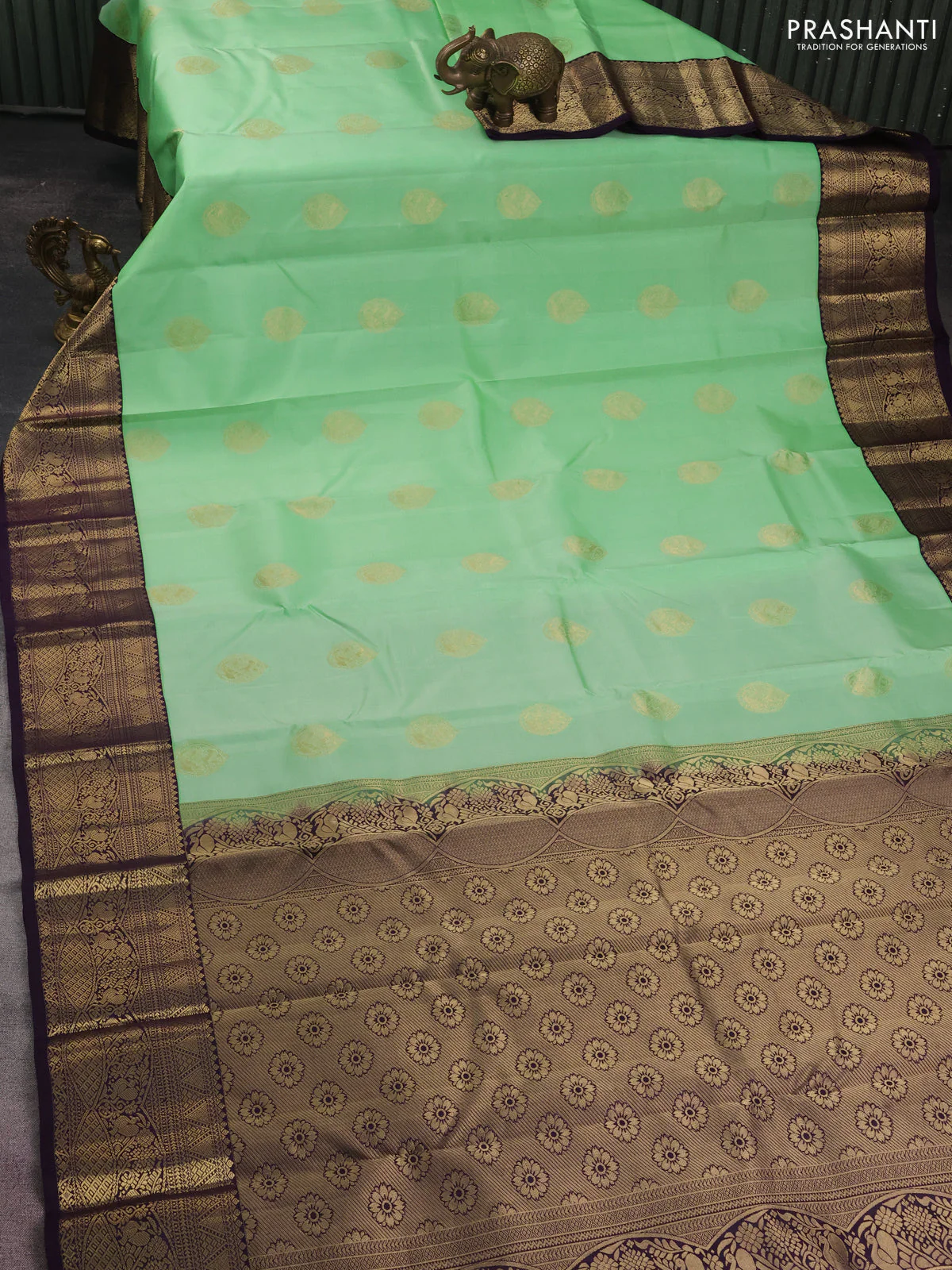 Pure kanchipuram silk saree pista green and deep jamun with zari woven buttas and zari woven korvai border - Image 2
