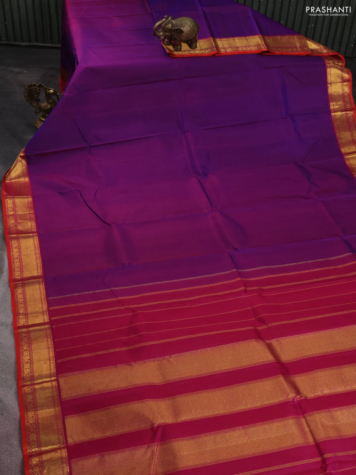 Pure kanchipuram silk saree purple and orange with plain body and zari woven border - Image 2