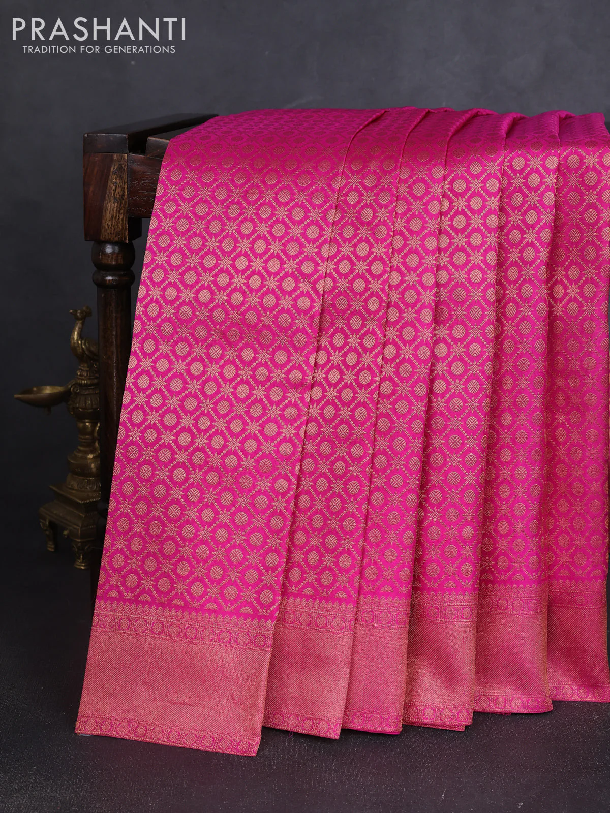 Pure kanchipuram silk saree rani pink with allover zari woven brocade weaves and krishnar weaving pallu - Image 2