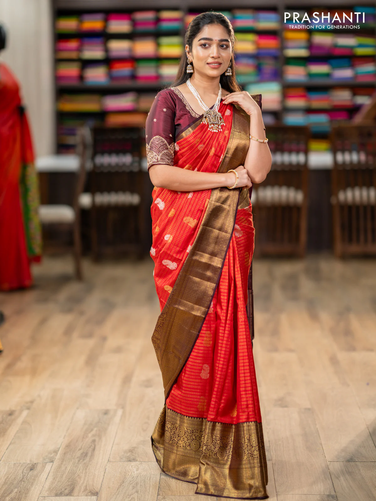 Pure kanchipuram silk saree red and coffee brown with allover zari checks & annam buttas and long rich zari woven border - Image 3