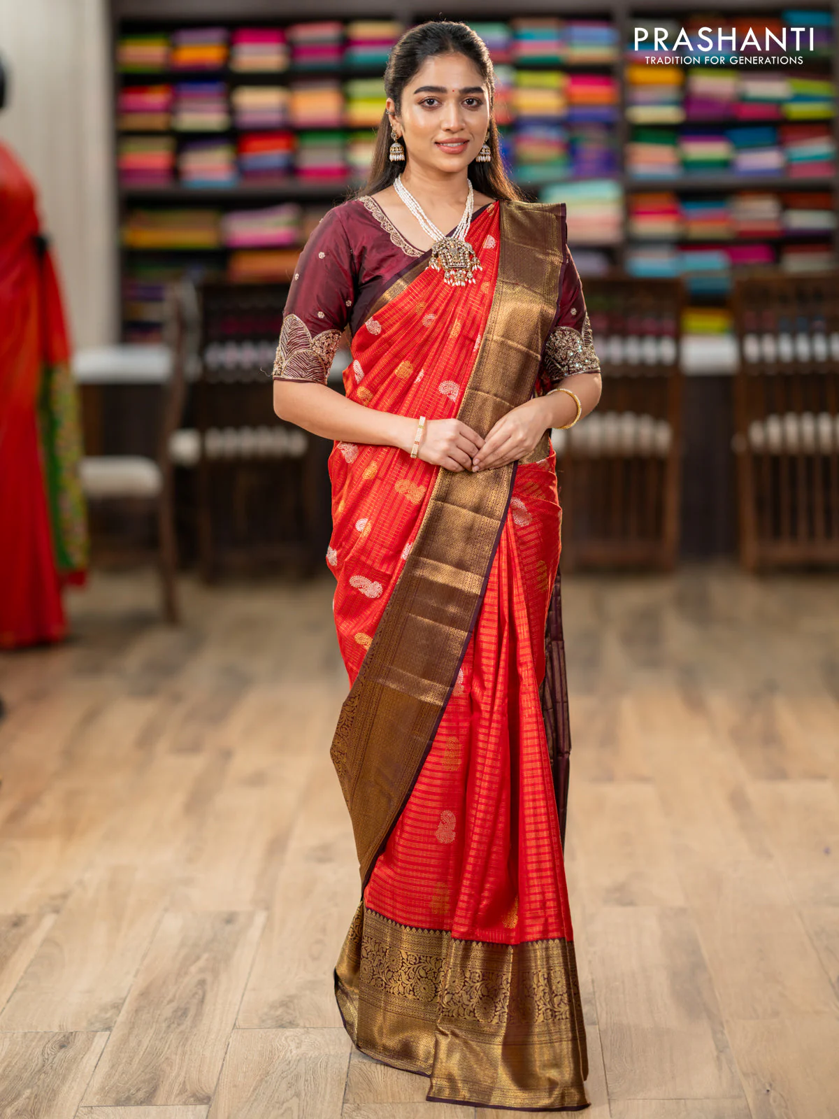 Pure kanchipuram silk saree red and coffee brown with allover zari checks & annam buttas and long rich zari woven border - Image 4
