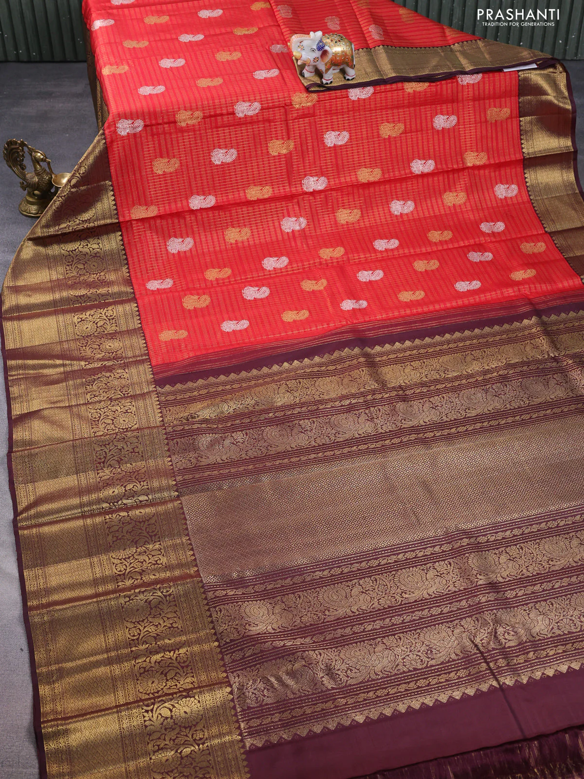 Pure kanchipuram silk saree red and coffee brown with allover zari checks & annam buttas and long rich zari woven border - Image 6