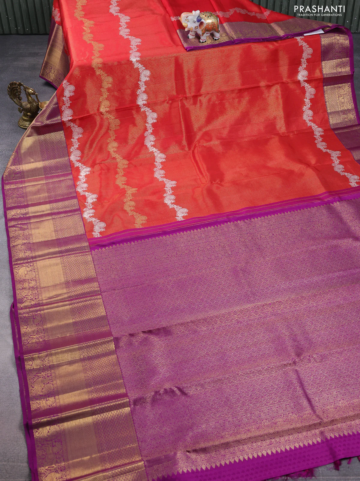 Pure kanchipuram silk saree red and deep purple with silver & gold zari woven annam weaves and rich zari woven border - Image 2