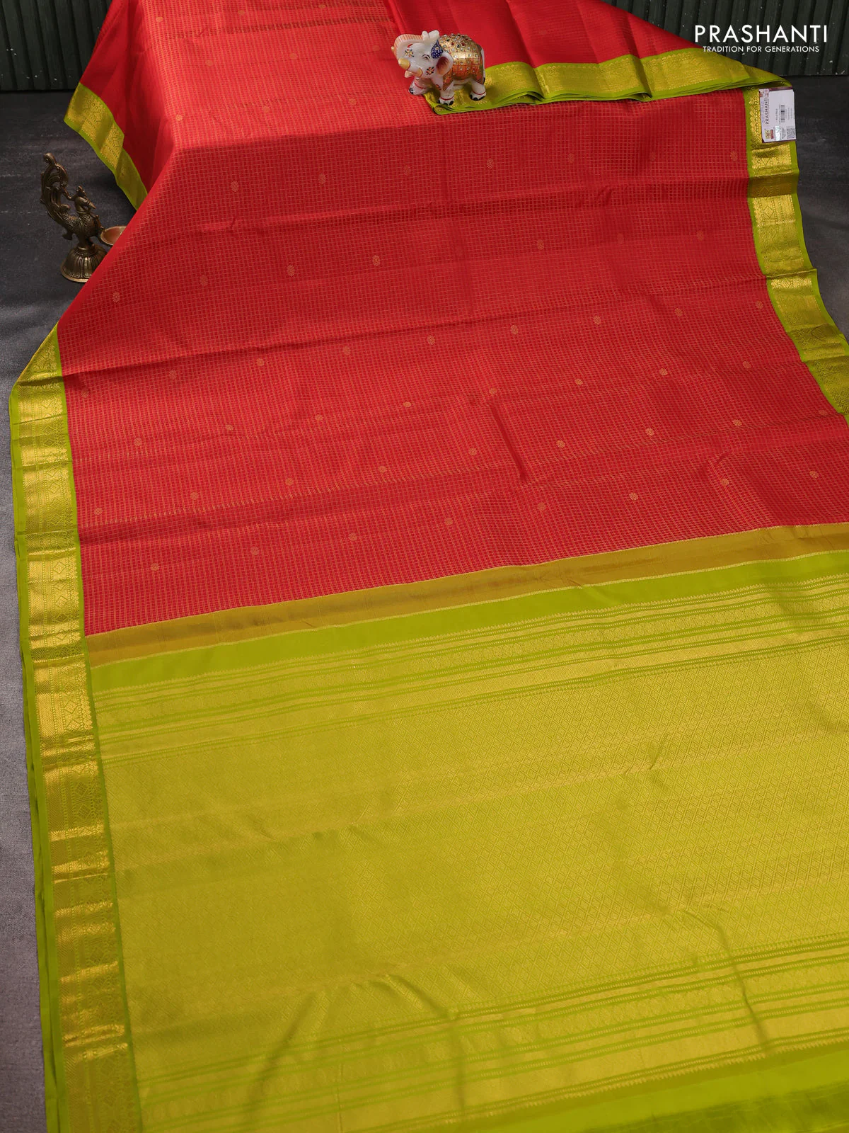 Pure kanchipuram silk saree red and lime green with allover small zari checks & buttas and zari woven korvai border - Image 2