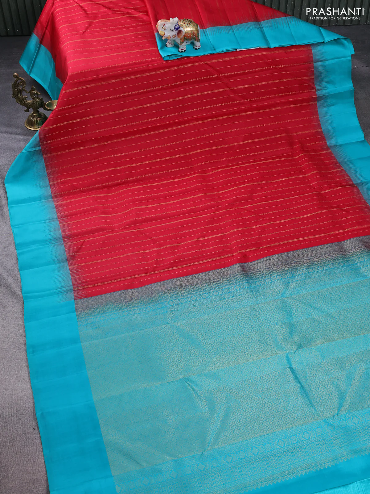 Pure kanchipuram silk saree red and teal blue with allover zari weaves and simple border - Image 2