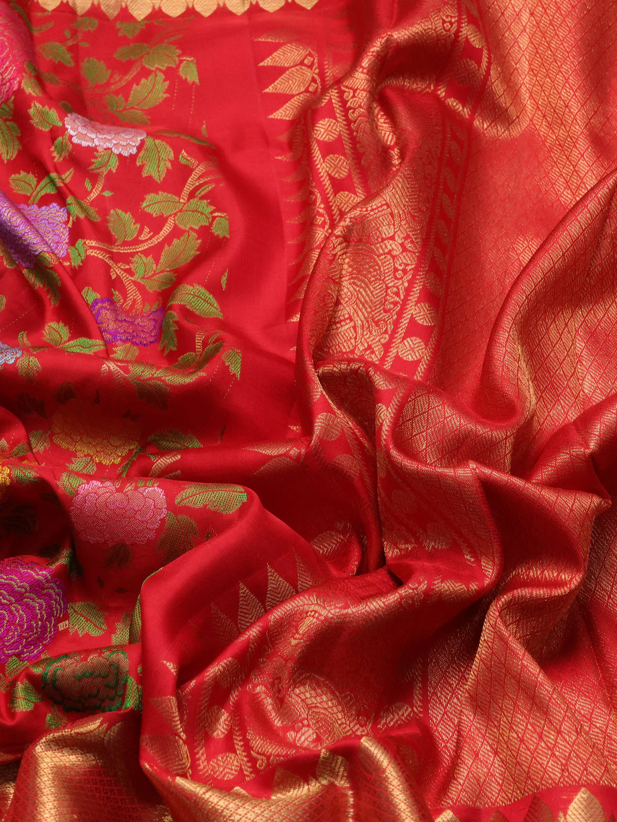 Pure kanchipuram silk saree red and  with allover mina weaves and long zari woven border - Image 3