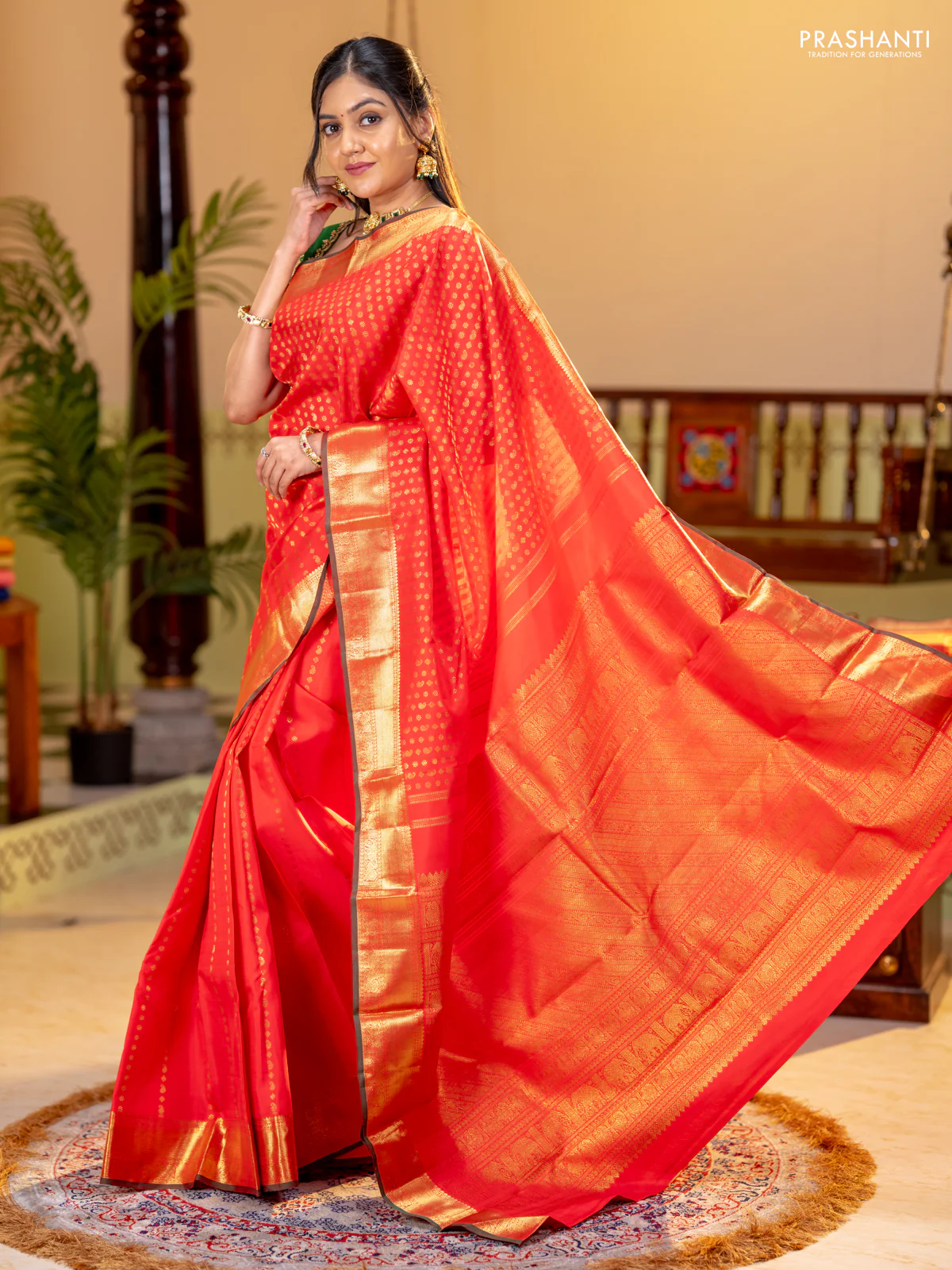 Pure kanchipuram silk saree red with allover zari weaves and rich zari woven border - Image 2