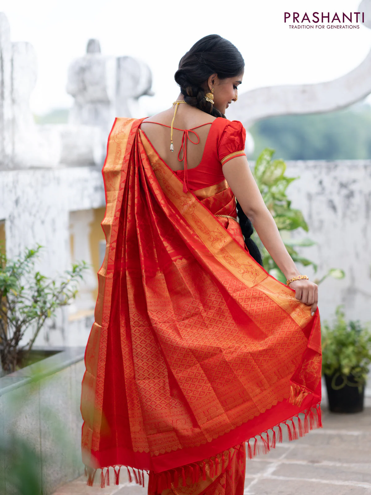 Pure kanchipuram silk saree red with allover zari woven brocade weaves and annam zari woven border - Image 5