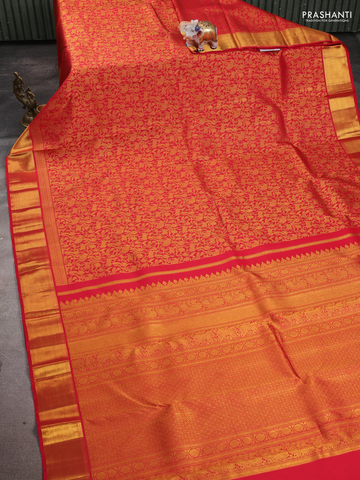 Pure kanchipuram silk saree red with allover zari woven brocade weaves and zari woven border - Image 2