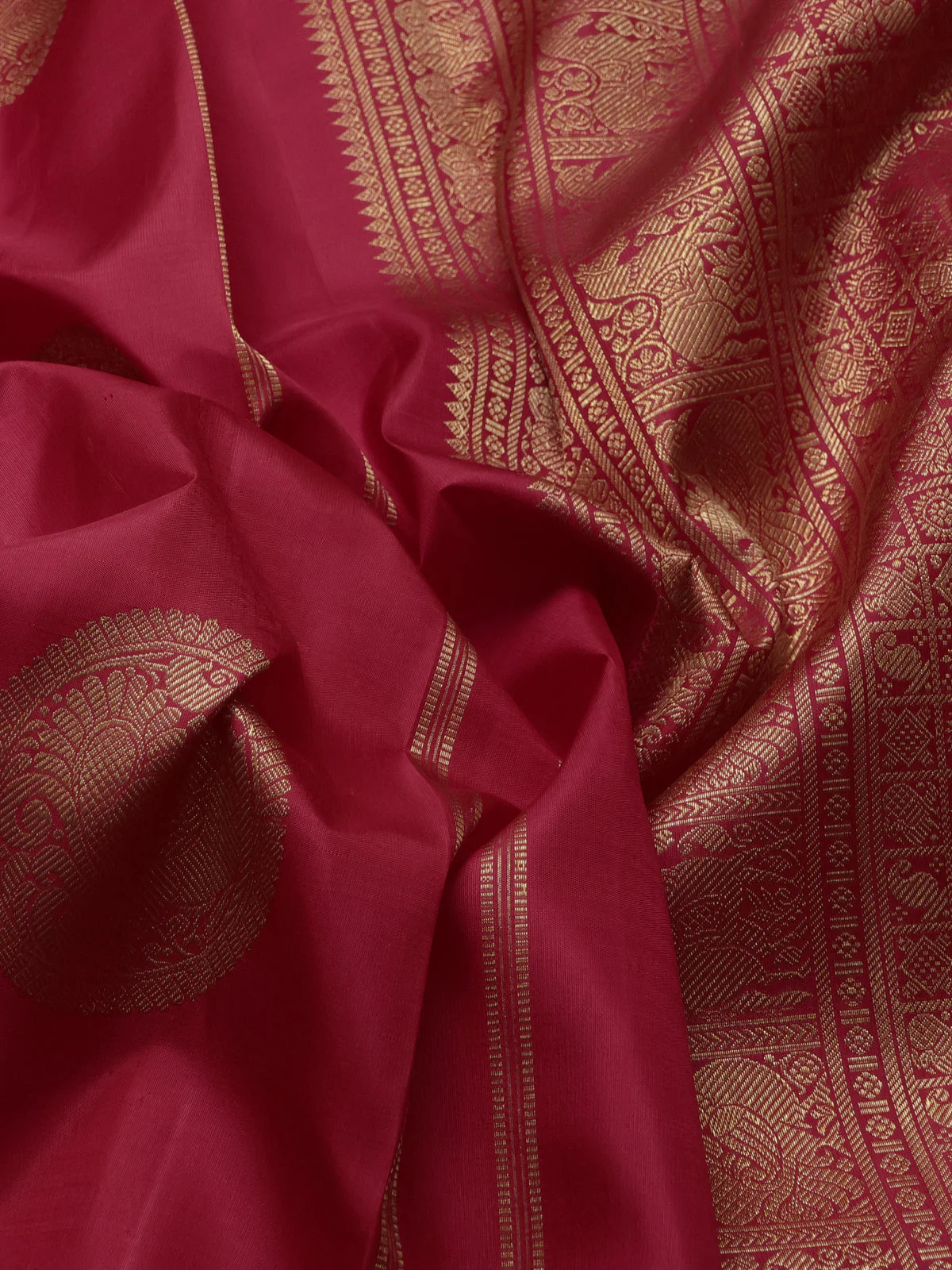 Pure kanchipuram silk saree red with annam zari woven buttas in borderless style - Image 3