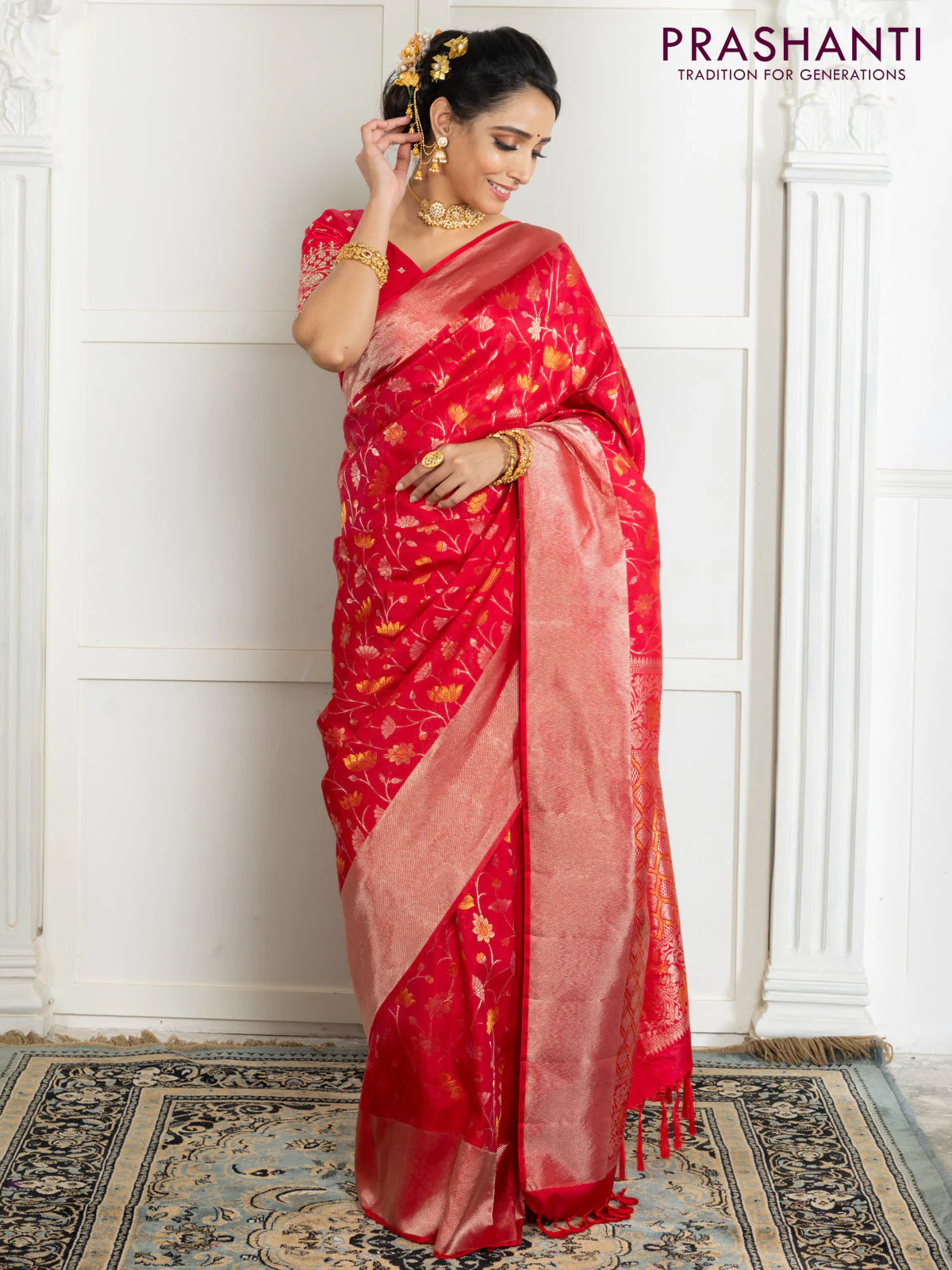 Pure kanchipuram silk saree reddish pink with floral motif zari weaves and silver zari woven border - Image 3