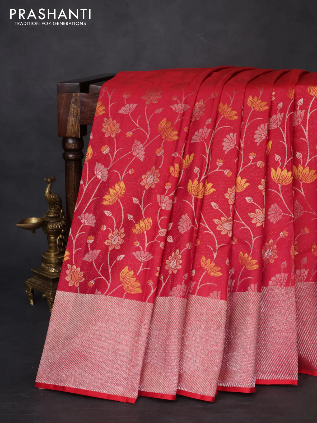 Pure kanchipuram silk saree reddish pink with floral motif zari weaves and silver zari woven border - Image 7
