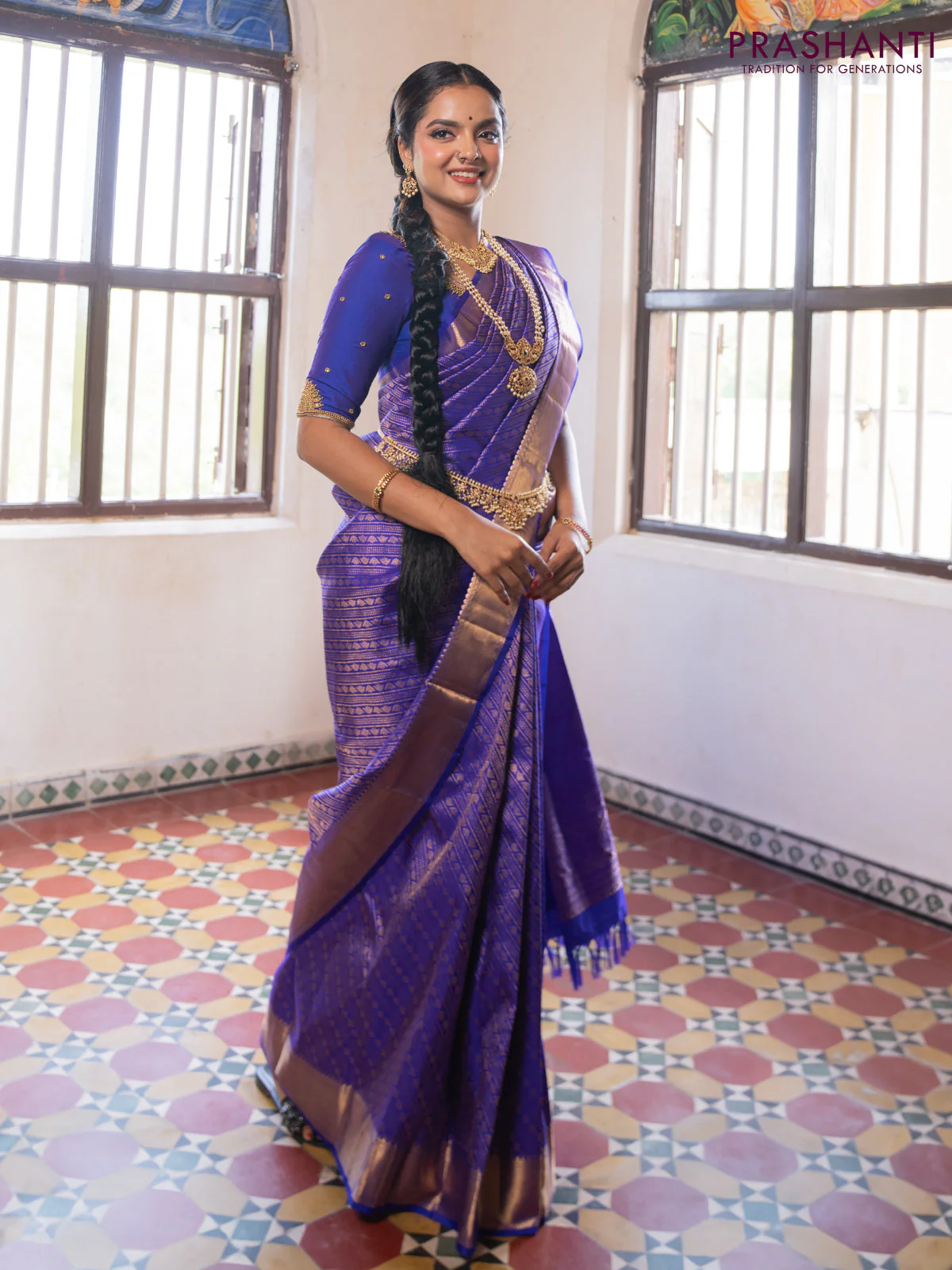 Pure kanchipuram silk saree royal blue with allover zari woven brocade weaves and zari woven border - Image 3
