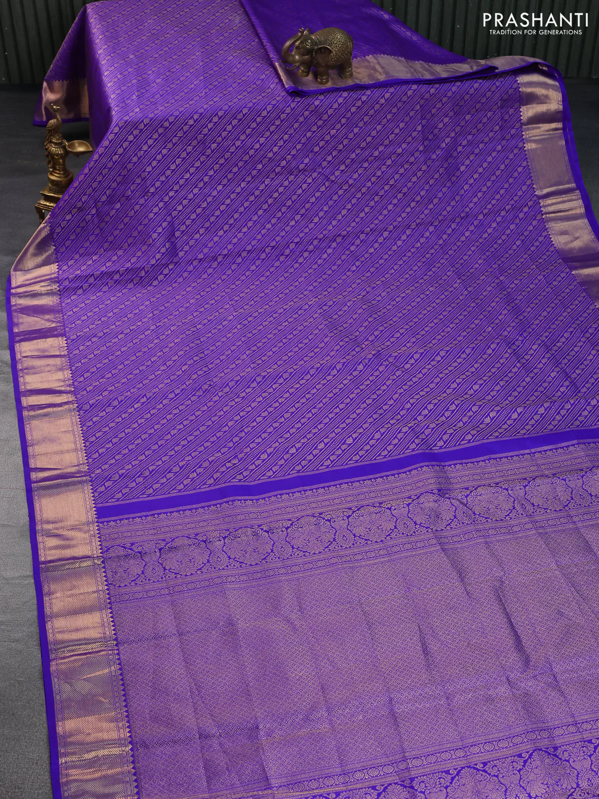 Pure kanchipuram silk saree royal blue with allover zari woven brocade weaves and zari woven border - Image 9