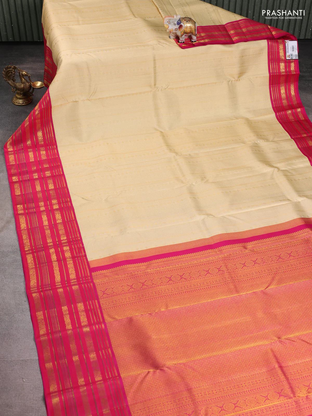 Pure kanchipuram silk saree sandal and pink with allover zari woven brocade weaves and long rich zari woven border - Image 2