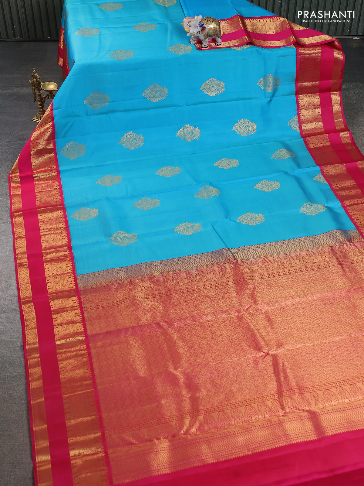 Pure kanchipuram silk saree teal blue and pink with floral zari woven buttas and rettapet zari woven korvai border - Image 2