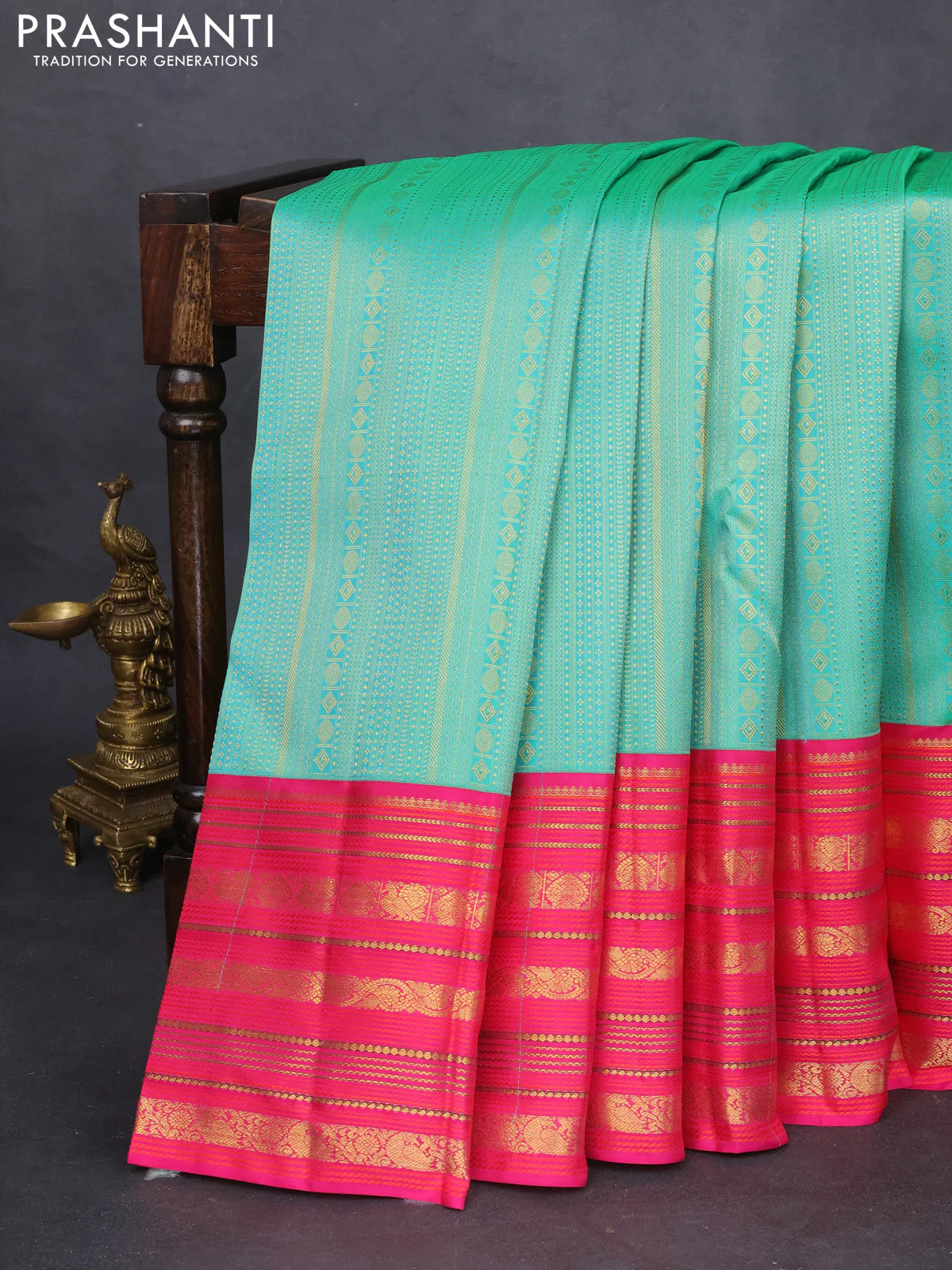 Pure kanchipuram silk saree teal green and pink with allover zari woven brocade weaves and zari woven korvai border - Image 5