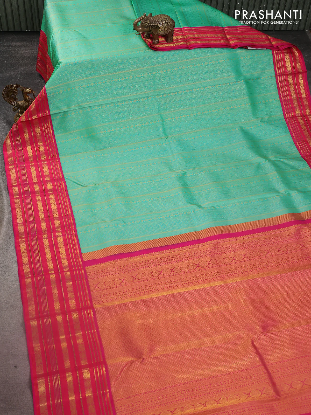 Pure kanchipuram silk saree teal green and pink with allover zari woven brocade weaves and zari woven korvai border - Image 6
