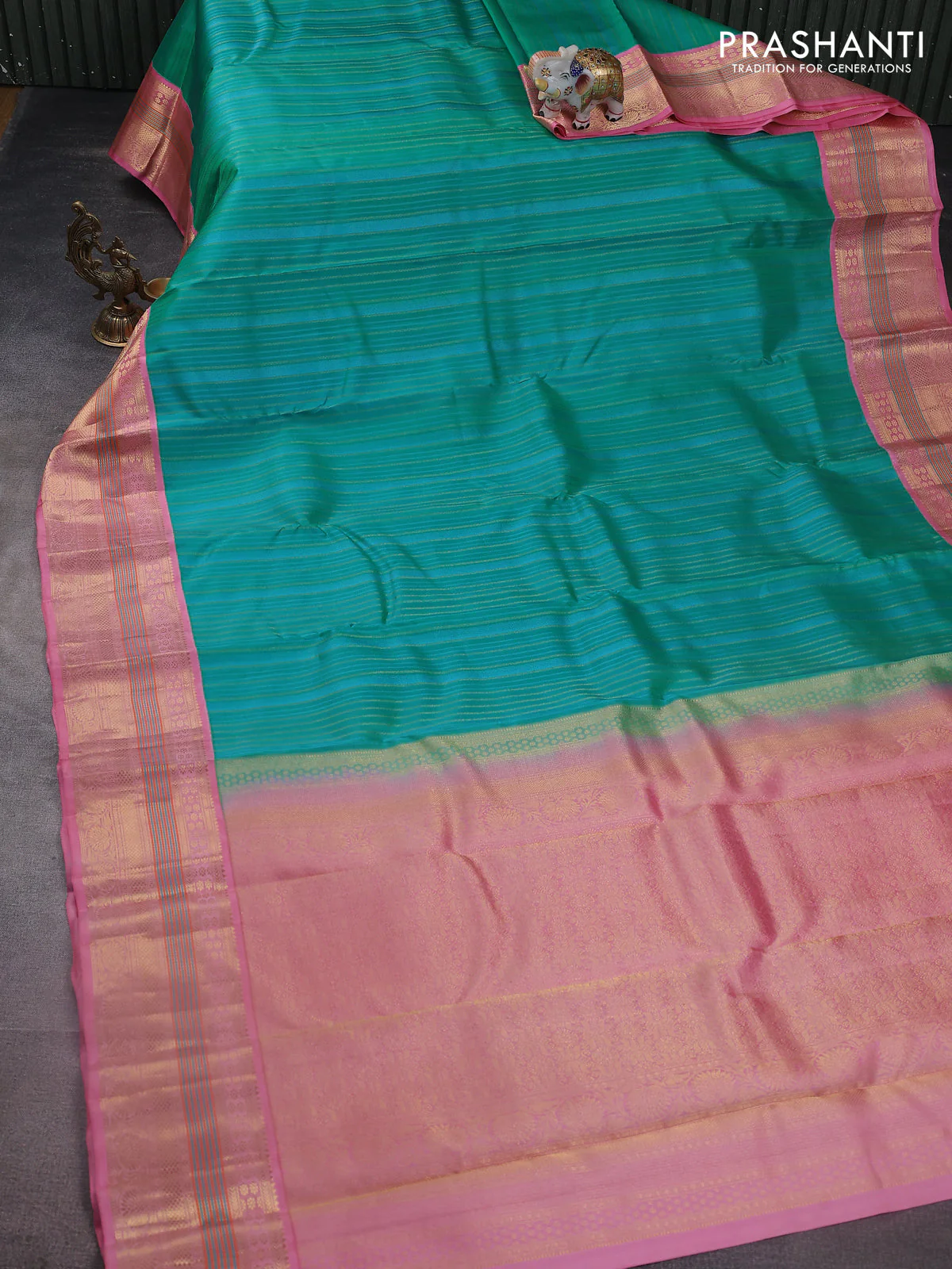 Pure kanchipuram silk saree teal green shade and light pink with allover self emboss & zari weaves and zari woven korvai border - Image 2