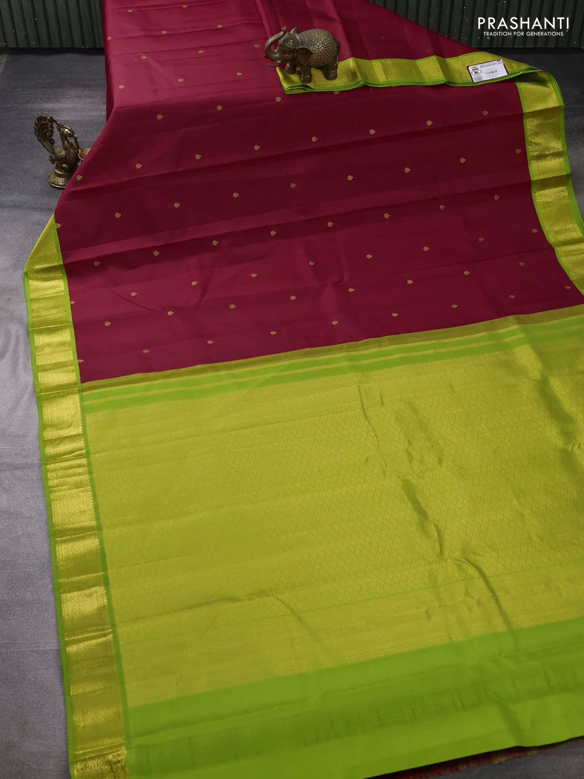 Pure kanchipuram silk saree tomato red and light green with zatri woven buttas and zari woven korvai border - Image 2