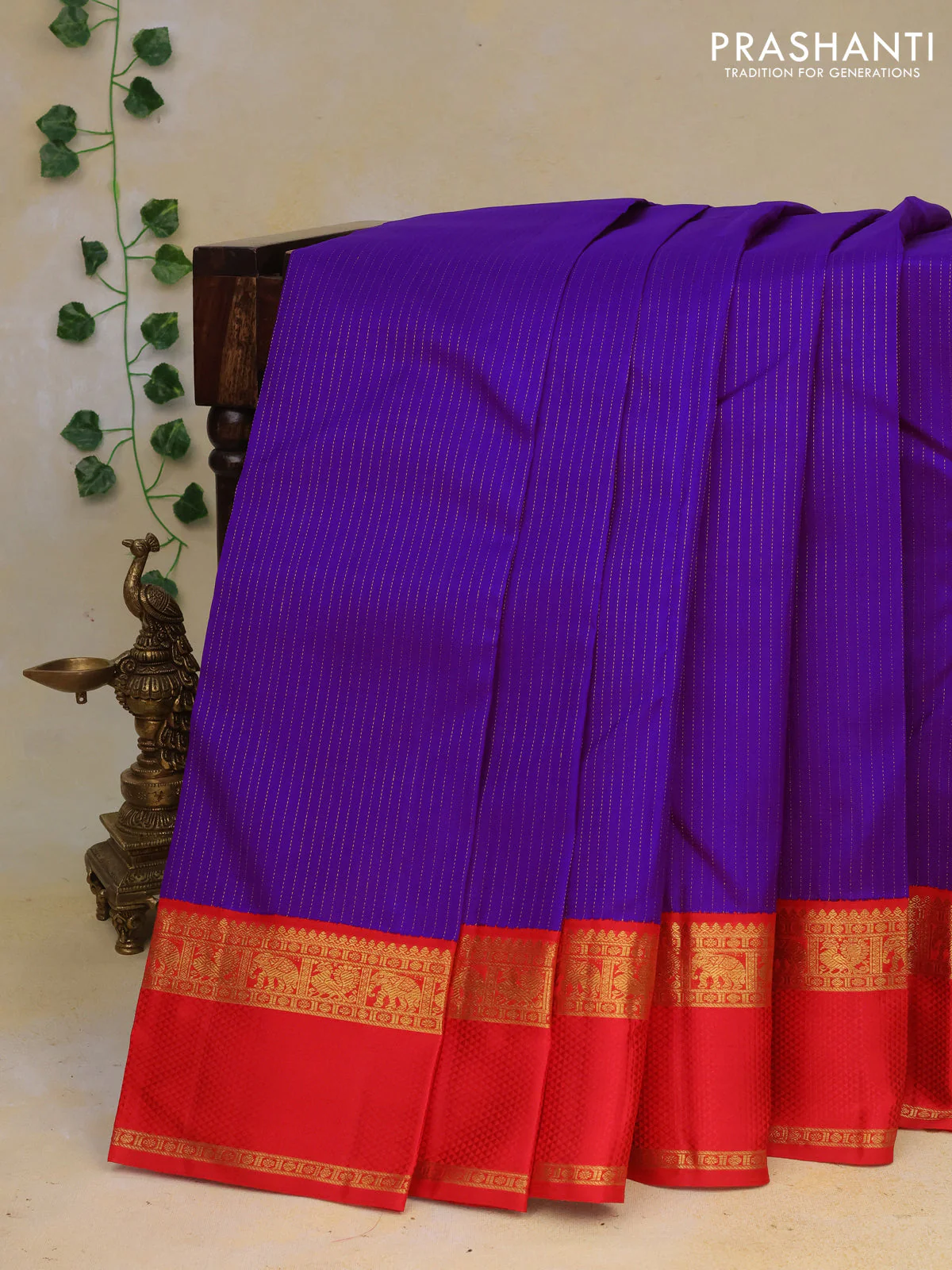 Pure kanchipuram silk saree violet and red with allover zari stripe pattern and rettapet zari woven korvai border - Image 2