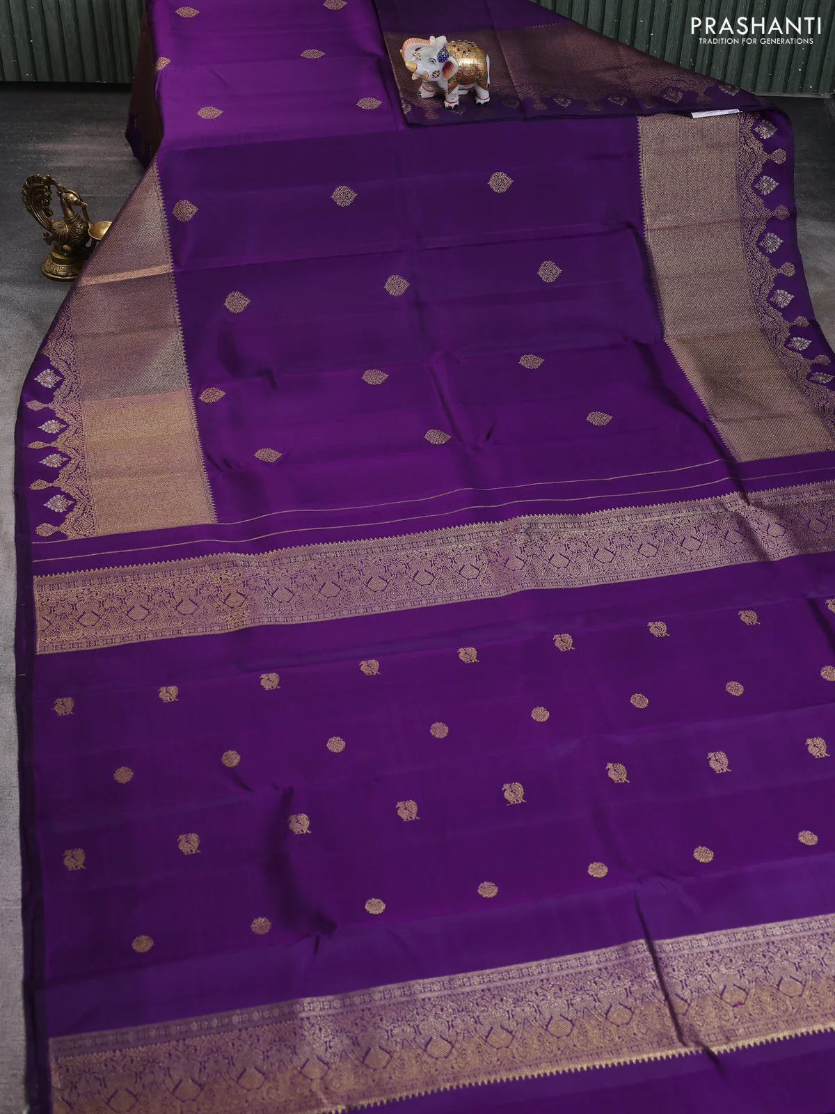 Pure kanchipuram silk saree violet with zari woven buttas and long zari woven border - Image 2