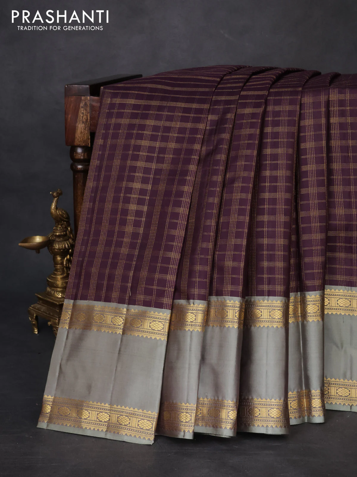 Pure kanchipuram silk saree wine shade and greyish green with allover zari checked pattern and rettapet zari woven border - Image 6