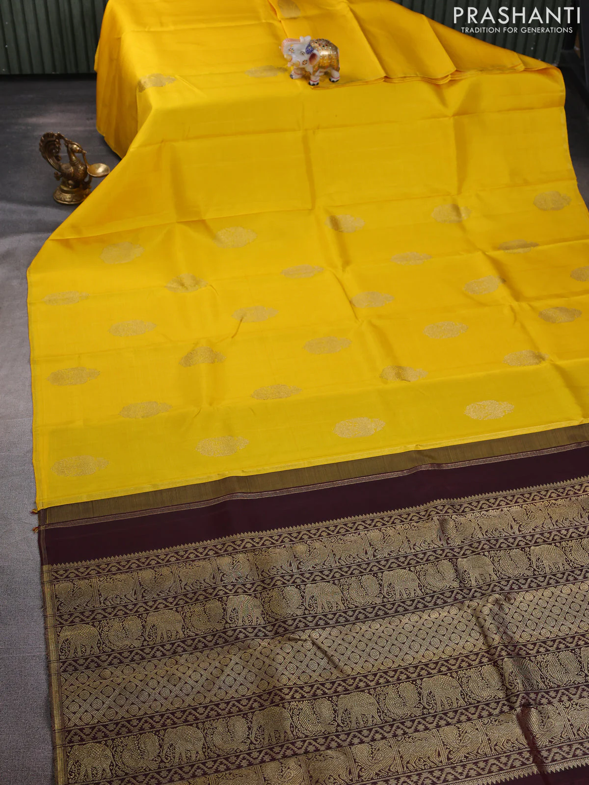 Pure kanchipuram silk saree yellow and deep maroon with zari woven buttas in borderless style - Image 2