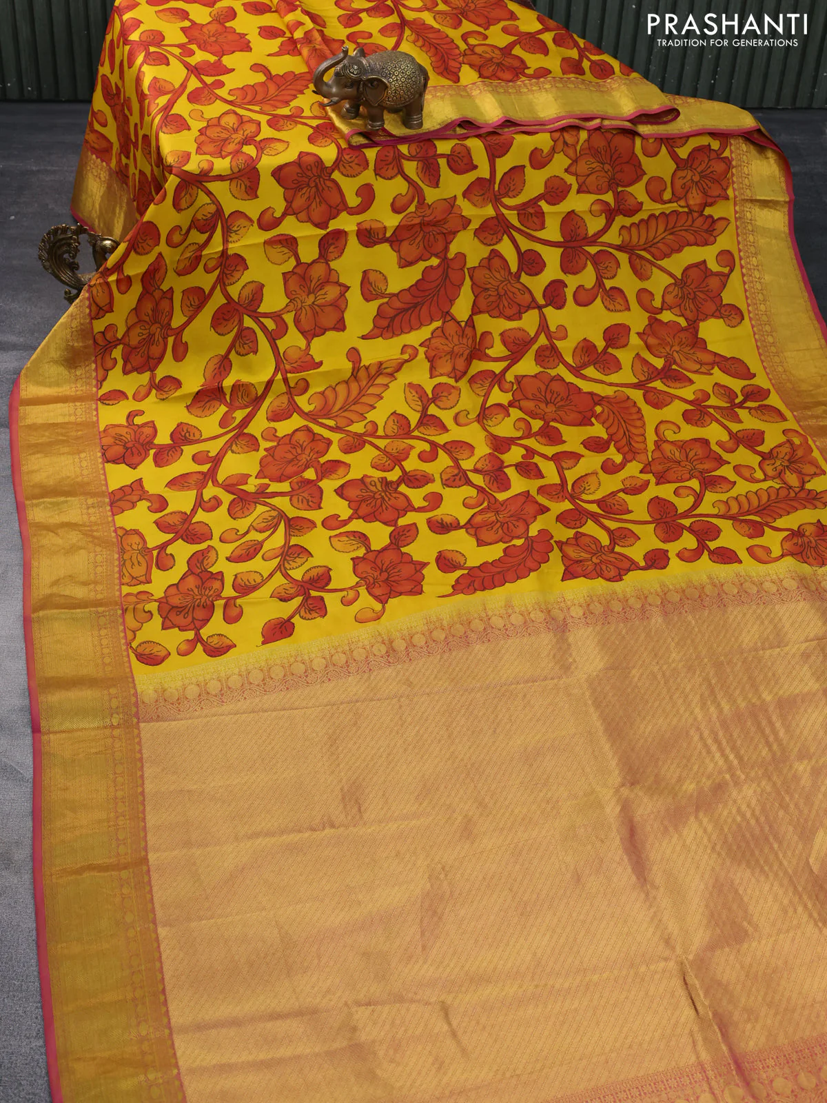 Pure kanchipuram silk saree yellow and pink with allover pen kalamkari prints & zari buttas and zari woven border - Image 2