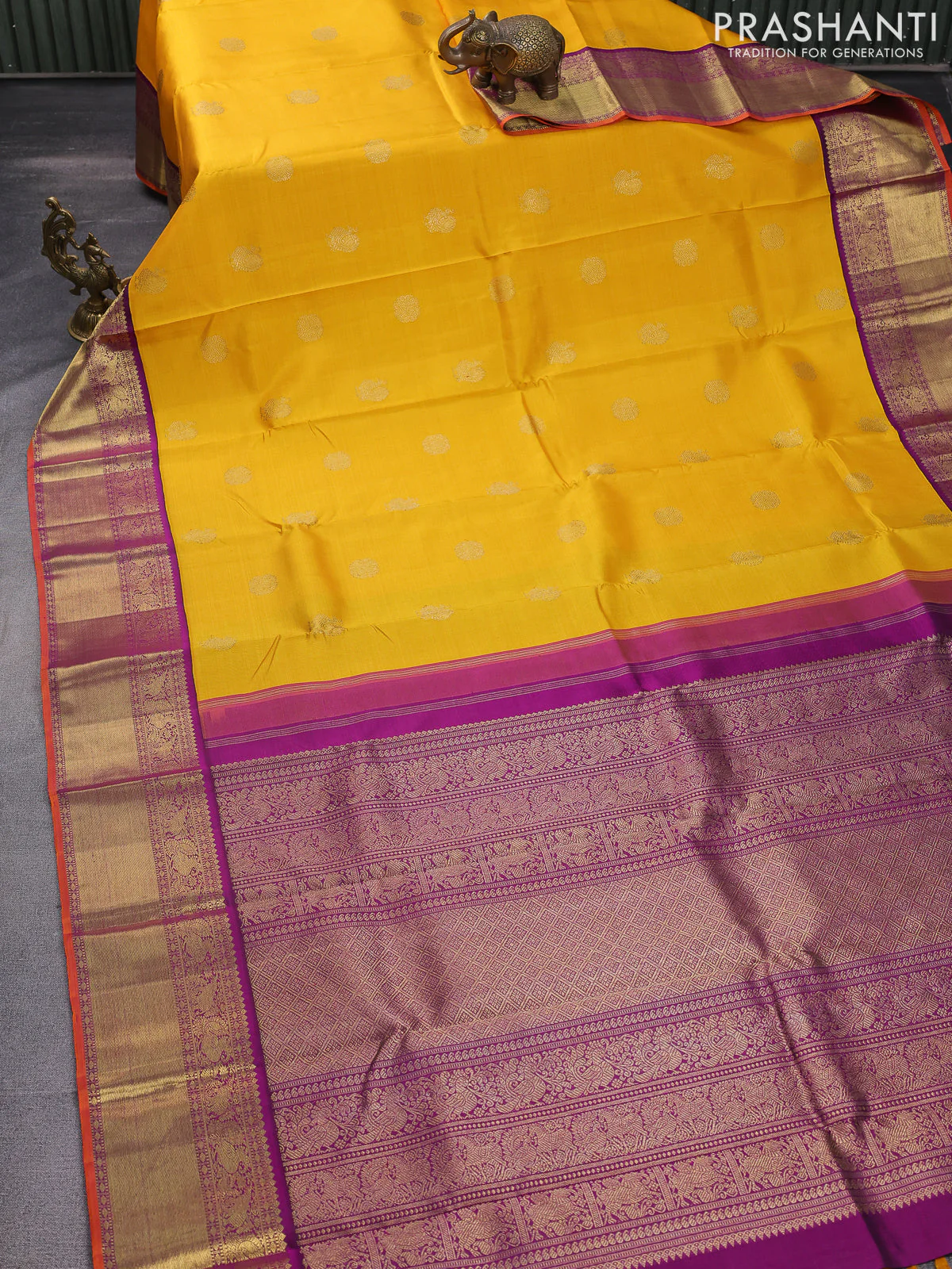 Pure kanchipuram silk saree yellow and purple with zari woven buttas and rich zari woven korvai border - Image 2