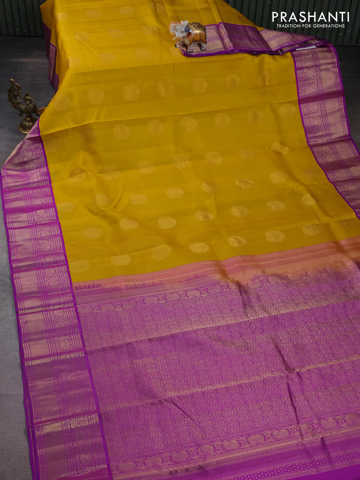 Pure kanchipuram silk saree yellow and purple with zari woven buttas and zari woven korvai border - Image 2