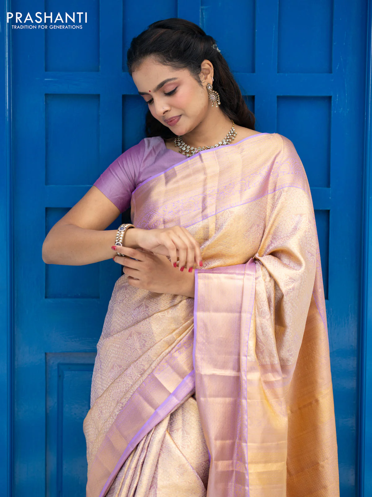 Pure kanchipuram tissue silk saree dual shade of gold and lavender shade with allover silver zari woven brocade weaves and zari woven border - Image 7